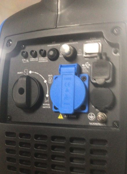 Электрогенератор бензиновый инверторный Redbo QIG-1200Q