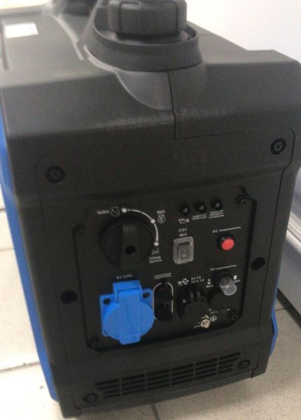 Бензиновый инверторный генератор Redbo "QIG-2000Q
